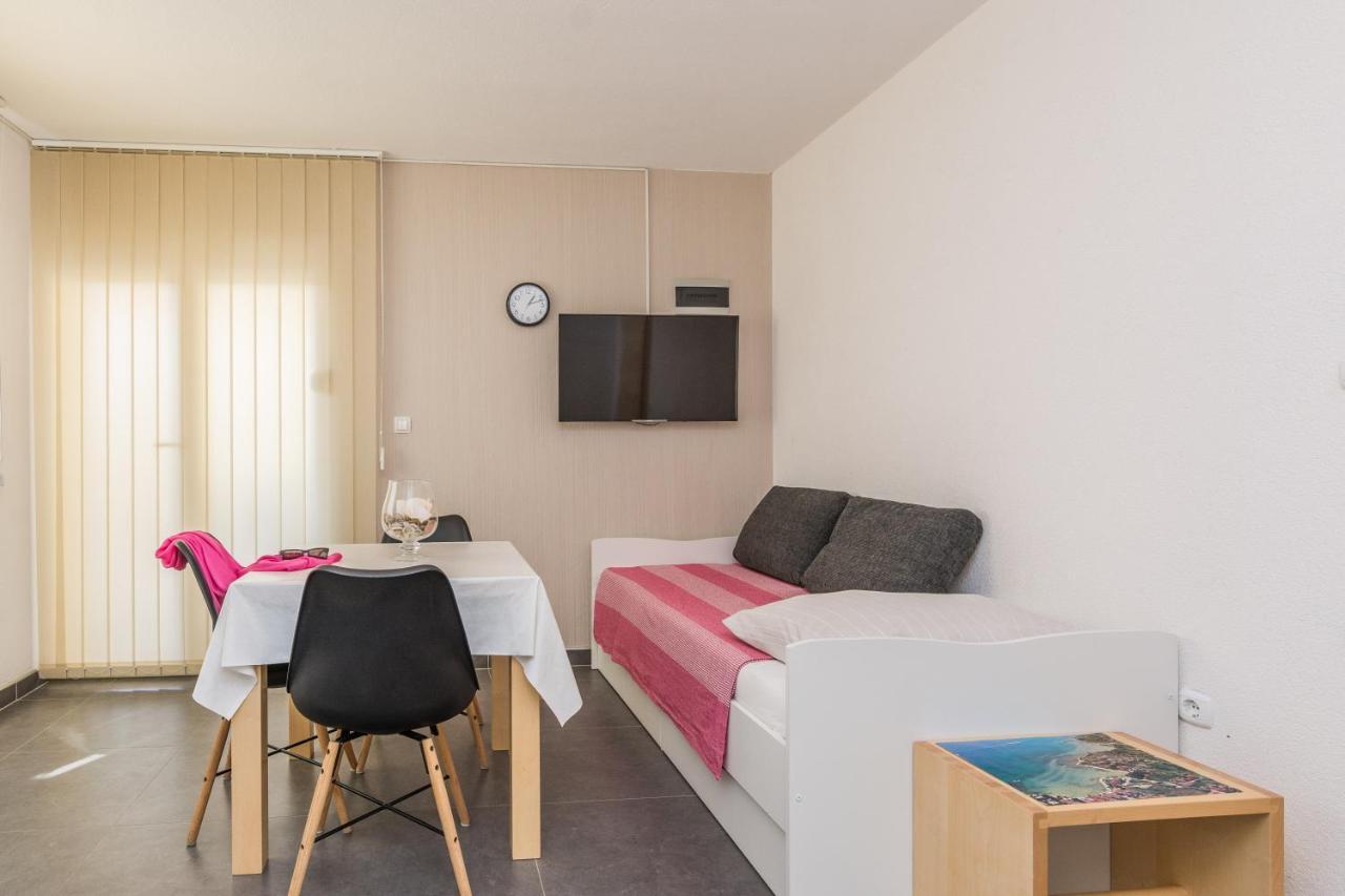 Apartments Nella プリヴラカ エクステリア 写真