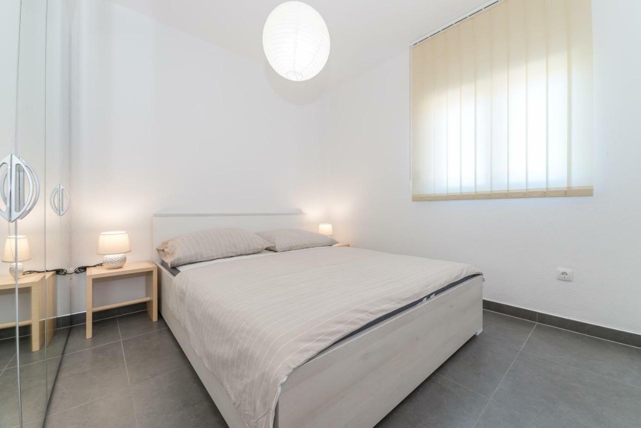 Apartments Nella プリヴラカ エクステリア 写真