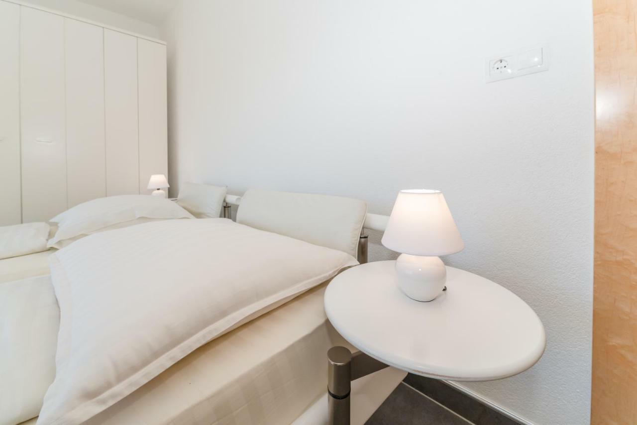 Apartments Nella プリヴラカ エクステリア 写真