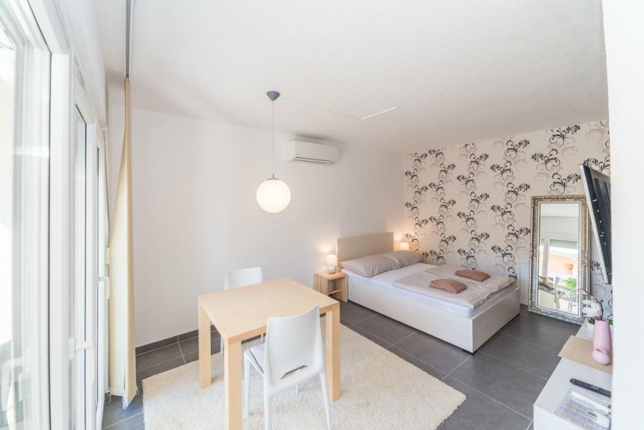 Apartments Nella プリヴラカ エクステリア 写真